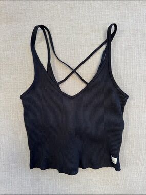 Vuori Black Ribbed Crop Tank